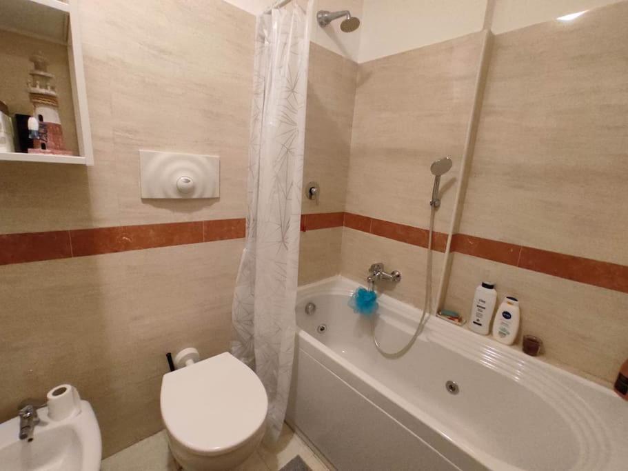 Centro Commerciale Apartment Rom