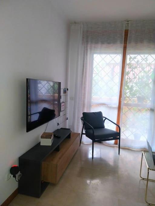 Centro Commerciale Apartment Rom